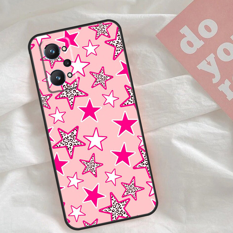 Funda rosa con diseño de estre - Realme C67 reseña y precio